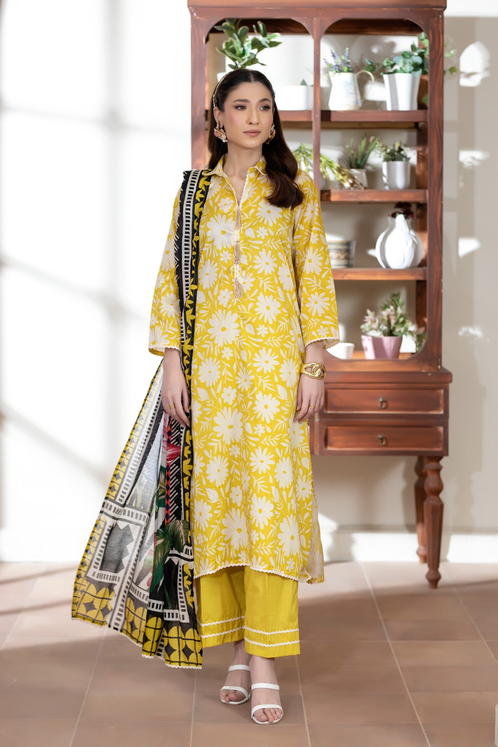 Salina Lawn 3PC Unstitch Suit - Vol 6-3